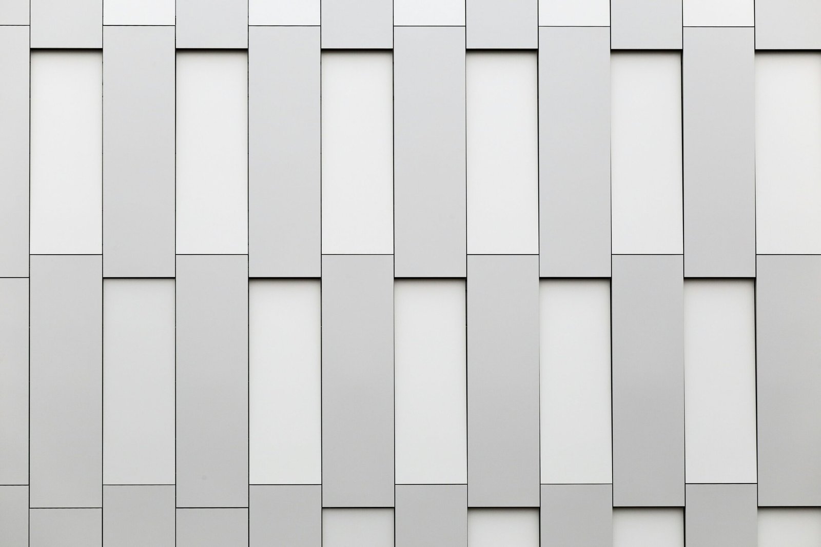 Comparison chart showing cost and duration of manufacturer versus extended warranties.