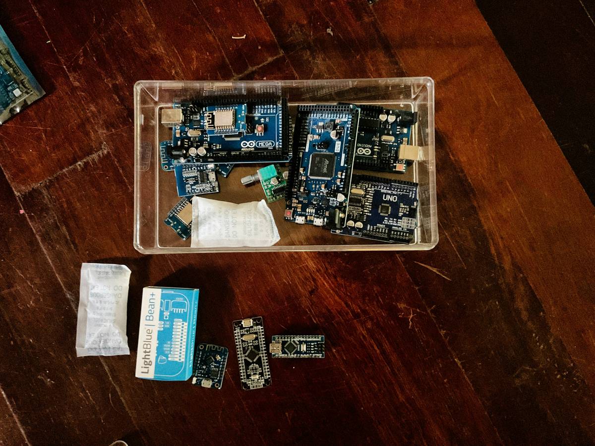 Comparison table detailing different credit card extended warranty limits