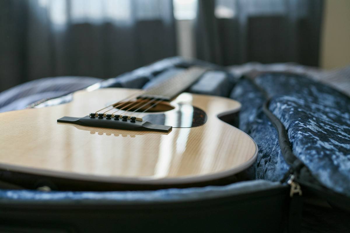 Infographic showing 78% of musicians unaware credit cards extend musical gear warranties, with coverage periods by issuer: Amex (24 mo), Chase (12 mo), Citi (24 mo)