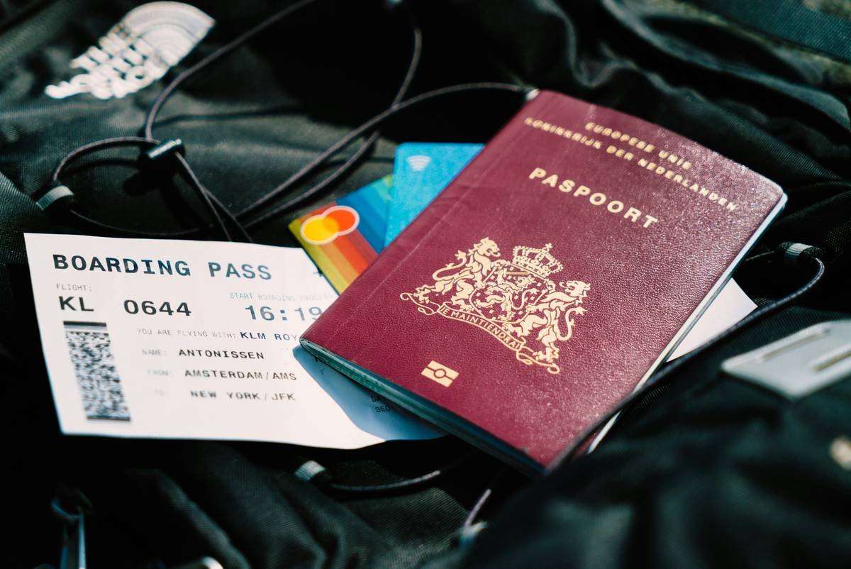 Is Your Luggage Actually Covered? How Credit Card Extended Warranty Protects Your Suitcases (Even When Airlines Won’t)