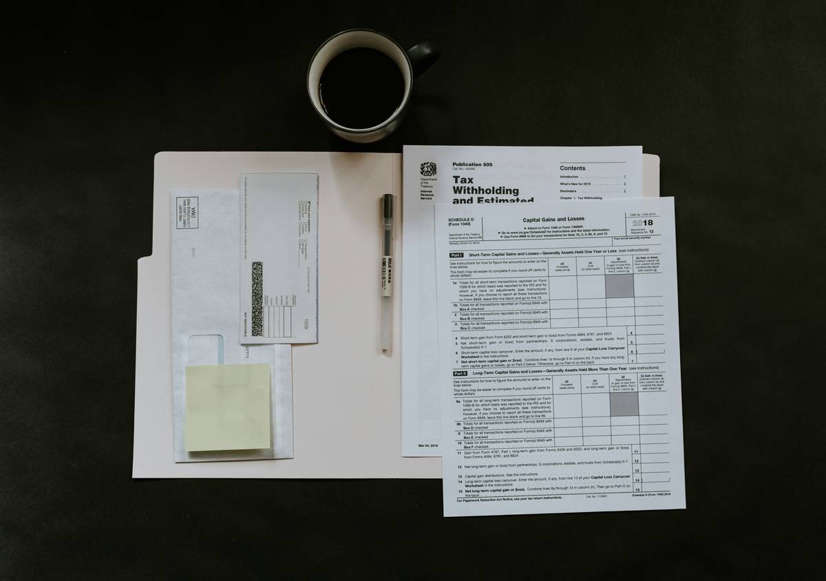 Side-by-side comparison of eligible vs non-eligible types item extended under major credit cards